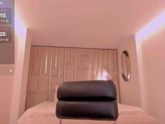 BellaThompson webcam