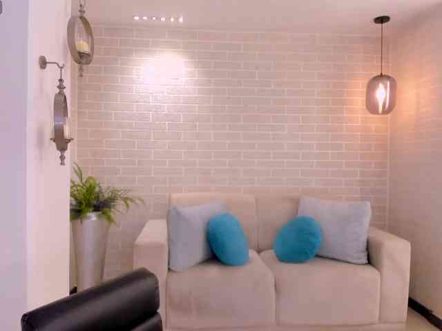 BellaThompson webcam