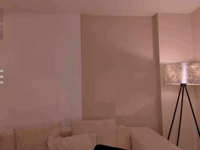 BellaThompson webcam