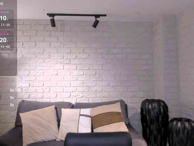 BellaThompson webcam