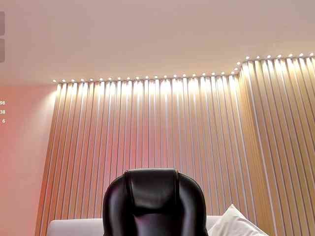 BellaThompson webcam
