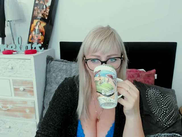 MarinaDirtyX live cam on BongaCams