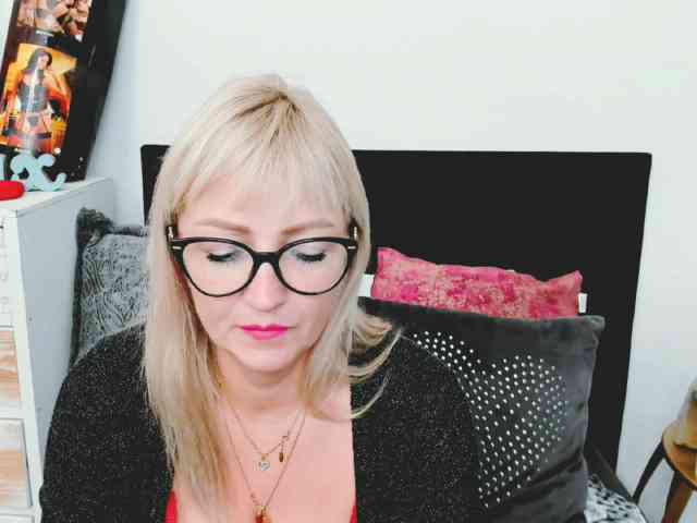 MarinaDirtyX webcam