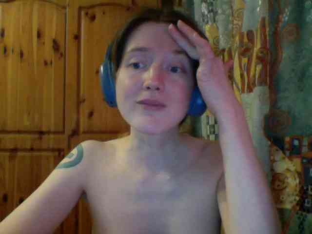 Purple-cat55 webcam