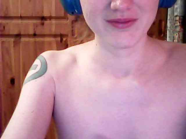 Purple-cat55 webcam