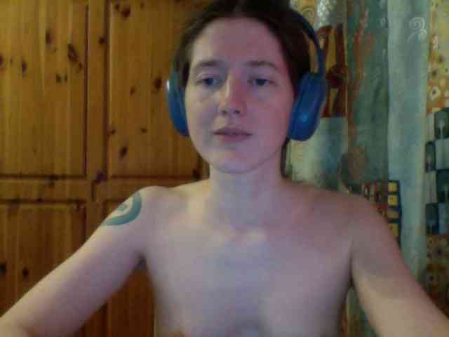 Purple-cat55 webcam