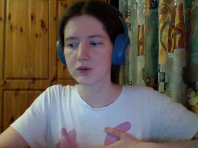 Purple-cat55 webcam