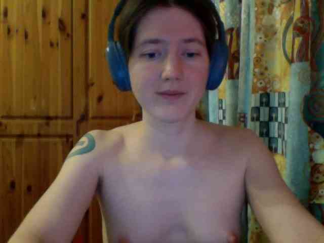 Purple-cat55 webcam