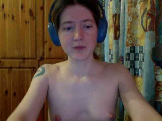 Purple-cat55 webcam
