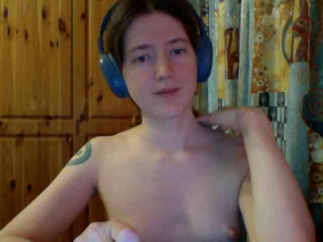 Purple-cat55 webcam