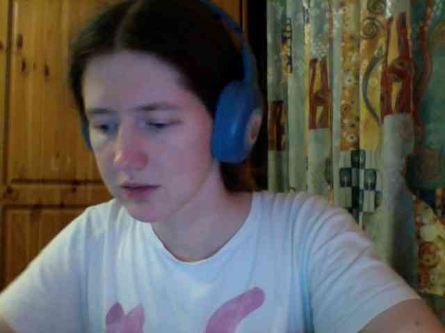 Purple-cat55 webcam