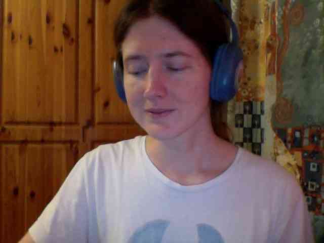 Purple-cat55 webcam