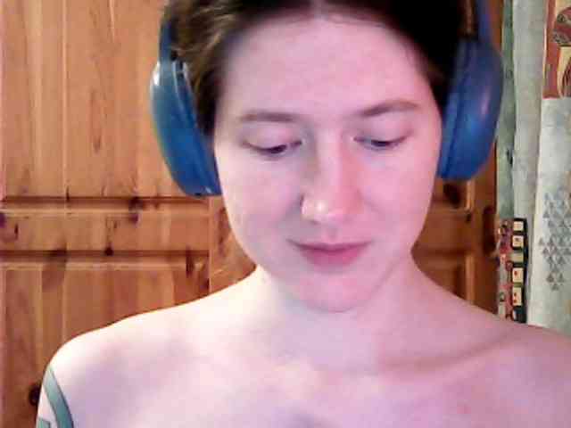 Purple-cat55 webcam