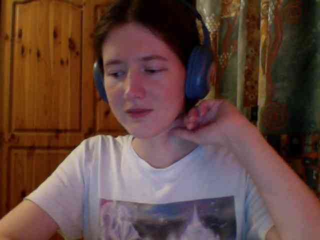 Purple-cat55 webcam