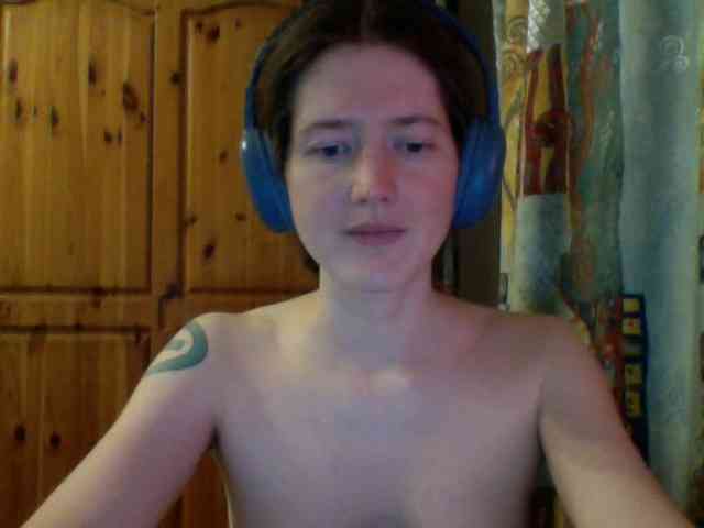 Purple-cat55 webcam