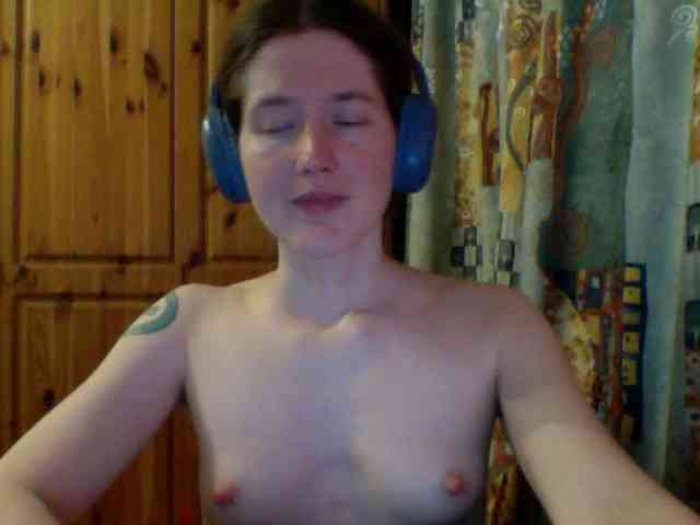 Purple-cat55 webcam