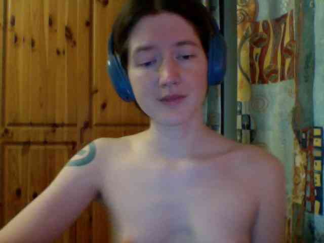 Purple-cat55 webcam