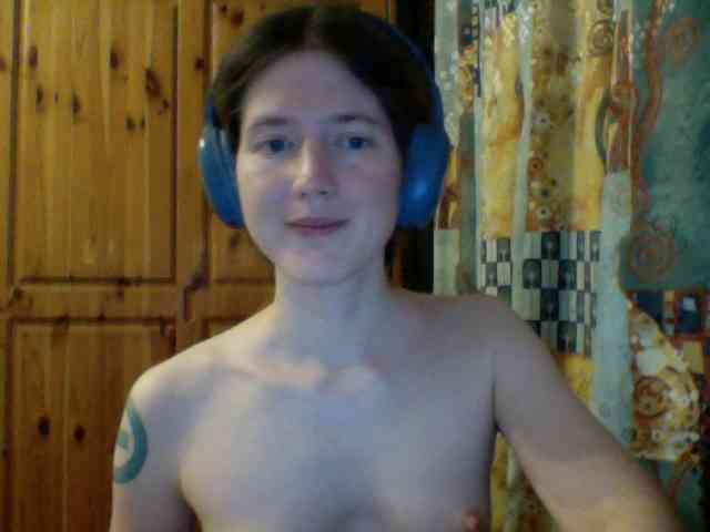 Purple-cat55 webcam