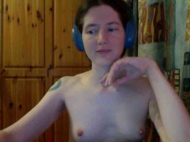 Purple-cat55 webcam