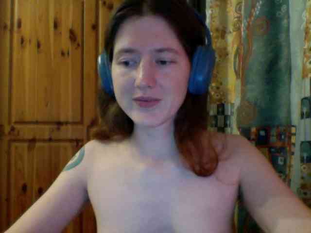 Purple-cat55 webcam