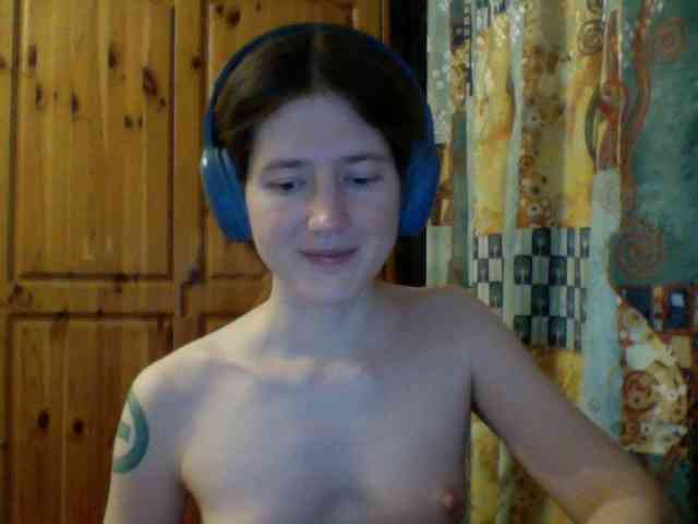 Purple-cat55 webcam