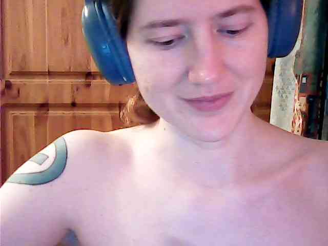 Purple-cat55 webcam