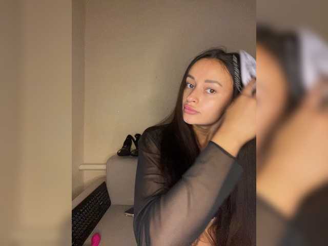 ALYA-01's BongaCams show and profile