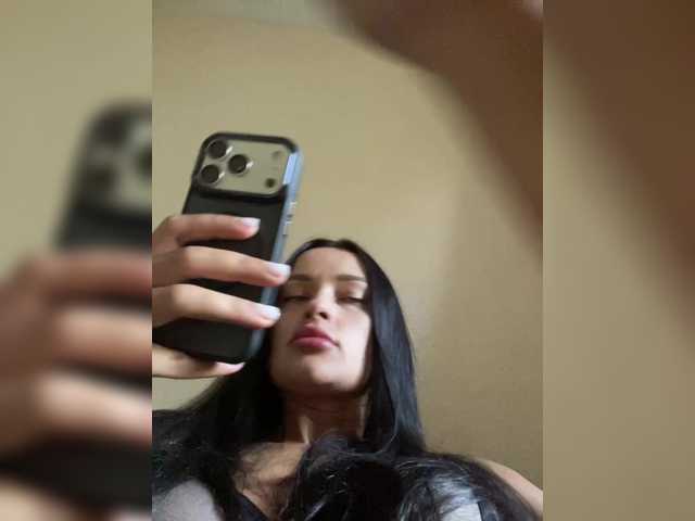ALYA-01 live webcam show