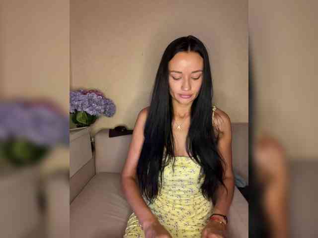 ALYA-01 Sex Cam Show