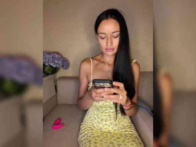 ALYA-01 Sex Cam Show