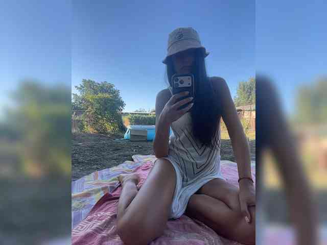 ALYA-01 Sex Cam Show