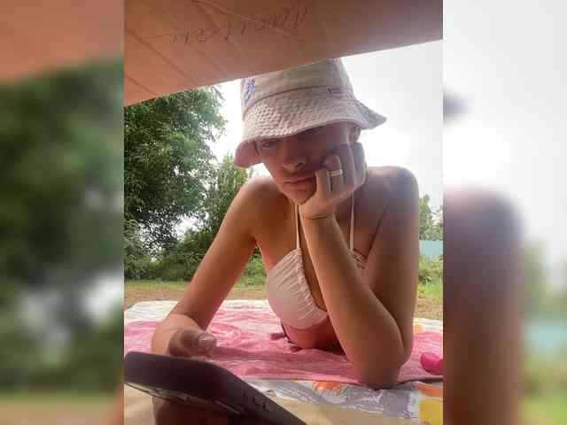 ALYA-01 webcam
