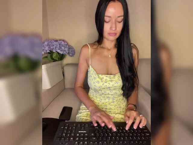 ALYA-01 Sex Cam Show