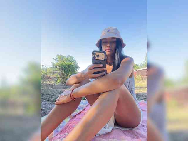ALYA-01 Sex Cam Show