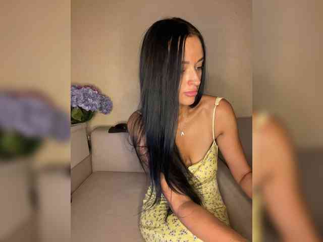 ALYA-01 Sex Cam Show