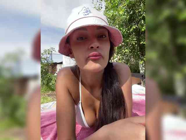Este modelo está en vivo ahora. ALYA-01