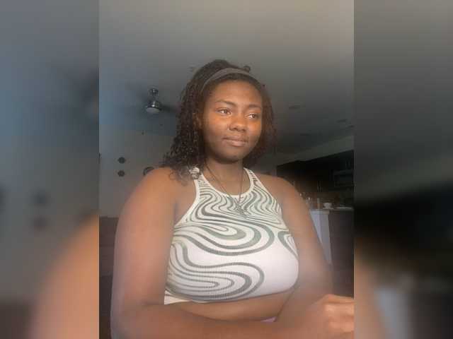 ximora212 Live Cam and Statistics on UnifiedCams