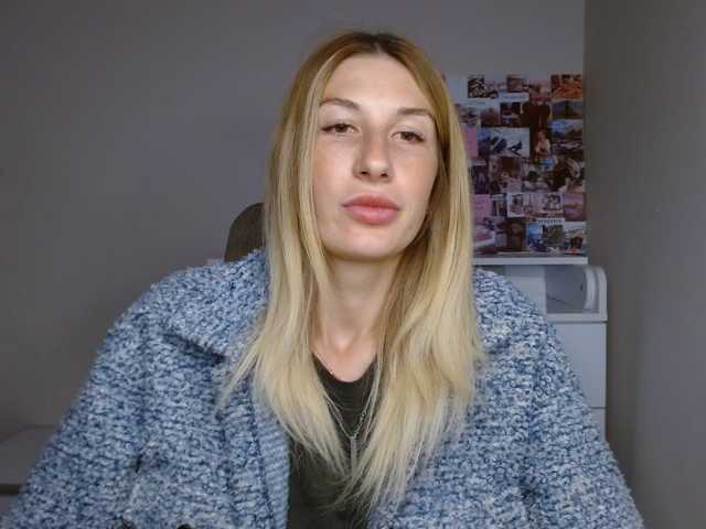 LunaVibe-V live cam on BongaCams