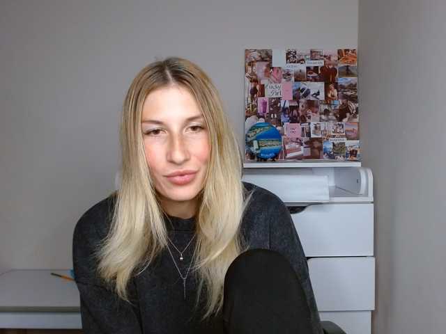 LunaVibe-V live cam on BongaCams