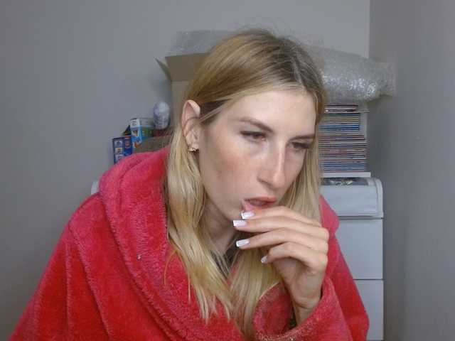 LunaVibe-V live cam on BongaCams