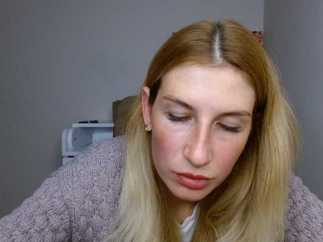 LunaVibe-V live cam on BongaCams