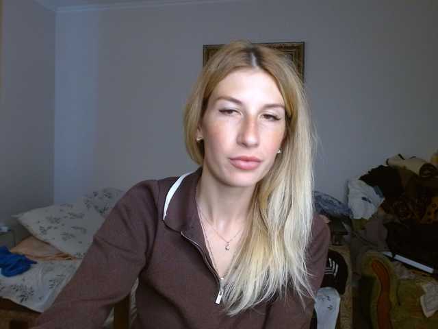 LunaVibe-V live cam on BongaCams