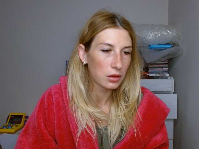 LunaVibe-V live cam on BongaCams
