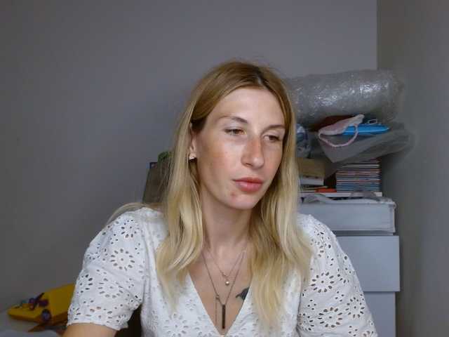 LunaVibe-V live cam on BongaCams