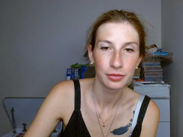 LunaVibe-V live cam on BongaCams