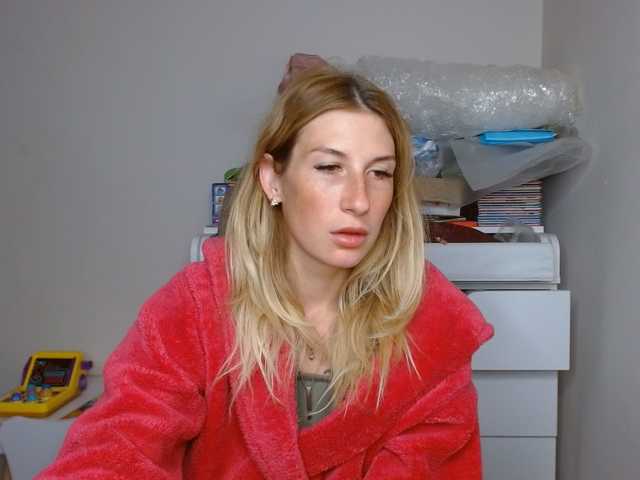 LunaVibe-V live cam on BongaCams