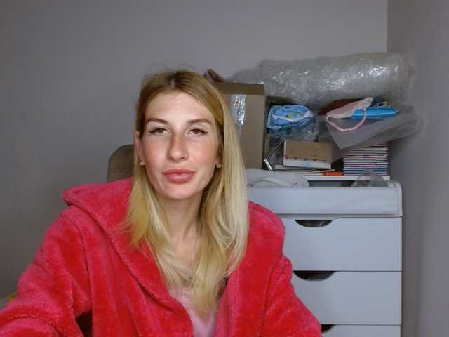 LunaVibe-V live cam on BongaCams