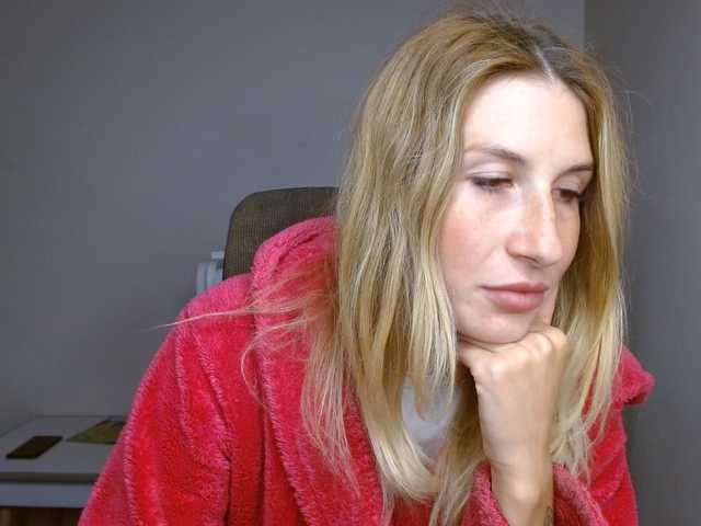 LunaVibe-V live cam on BongaCams