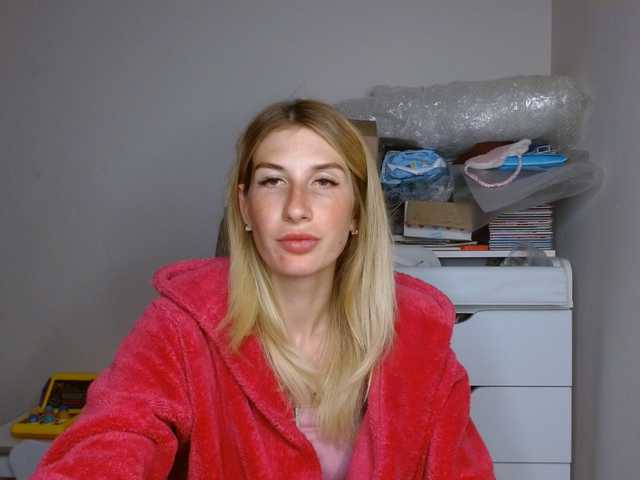 LunaVibe-V live cam on BongaCams