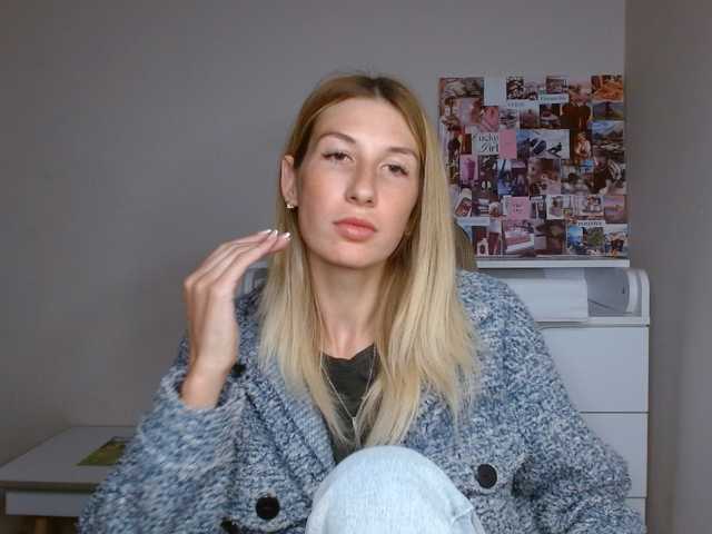 LunaVibe-V live cam on BongaCams